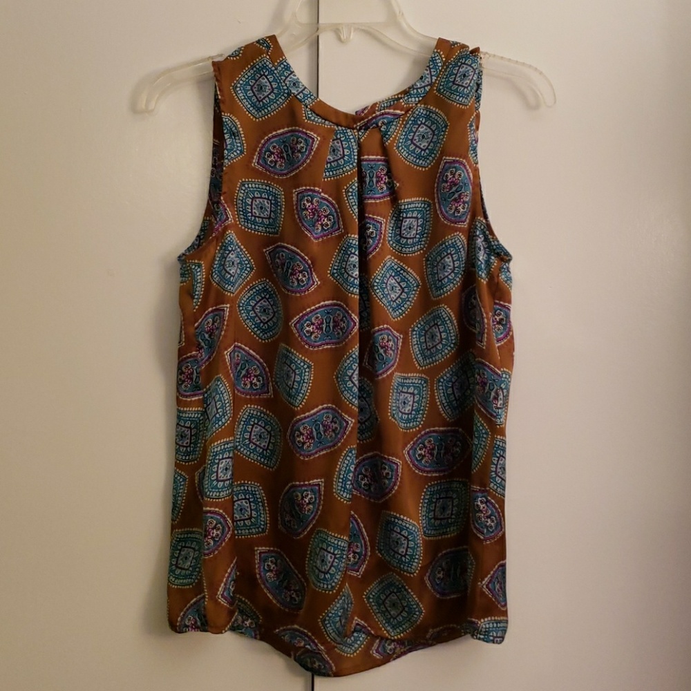 Sleeveless blouse